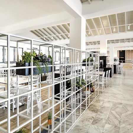 Akrathos Ξενοδοχείο 4*