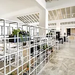 阿卡拉托斯海滨酒店 酒店 4*