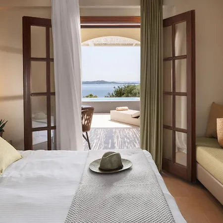 Akrathos Hotel 4*