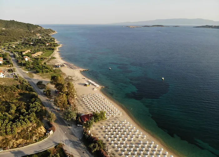 Отель Akrathos 4*